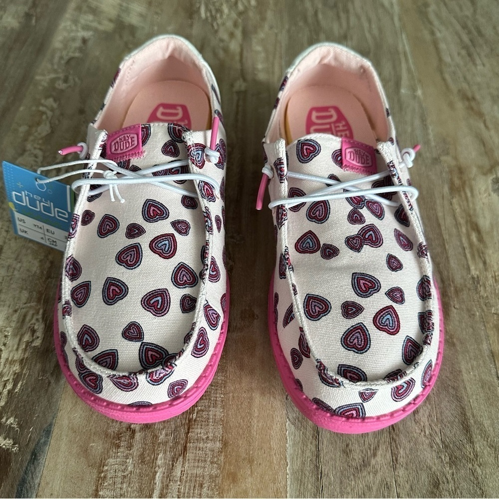 Hey Dude Wendy Youth Hearts Shoes Pink Slip On Size Youth 4 NWOB - Picture 4 of 8